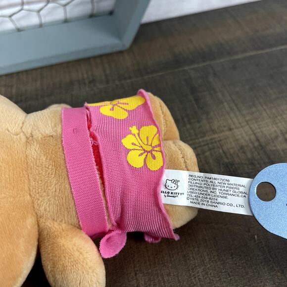 Hawaii Limited Edition Hello Kitty 6" Plush Sanrio 2018 - Picture 4 of 5